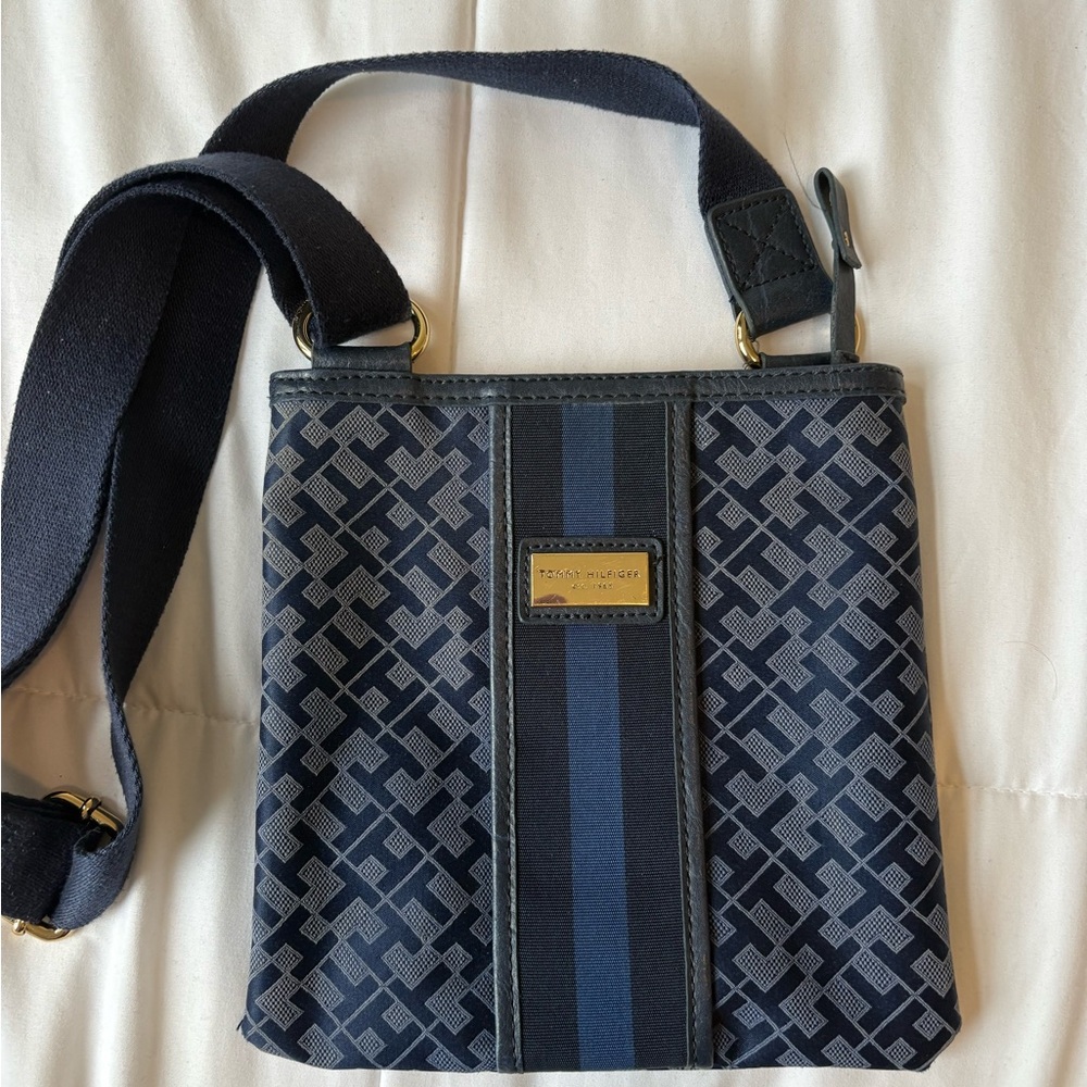 Tommy Hilfiger Navy Crossbody Bag